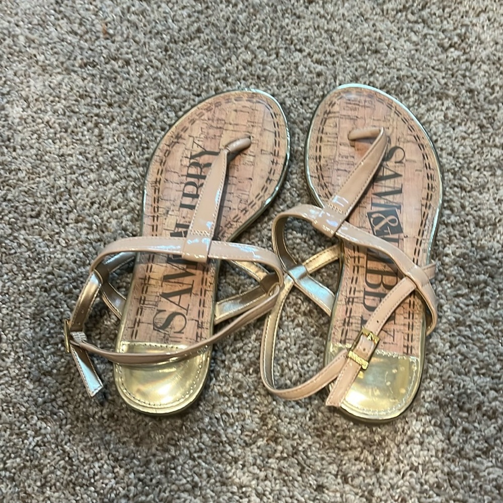 Sam & Libby T-strap sandal